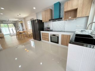 For rent 3 ベッドルーム house in Watthana, Bangkok