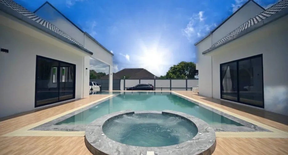 Villa zum Kauf mit 4 Zimmer in Huay Yai, Pattaya