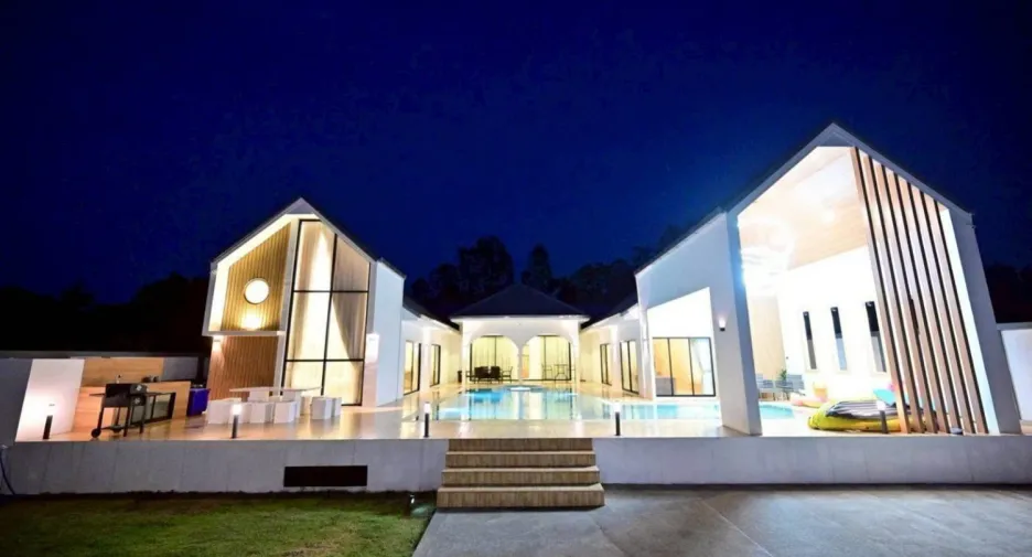Villa zum Kauf mit 4 Zimmer in Huay Yai, Pattaya
