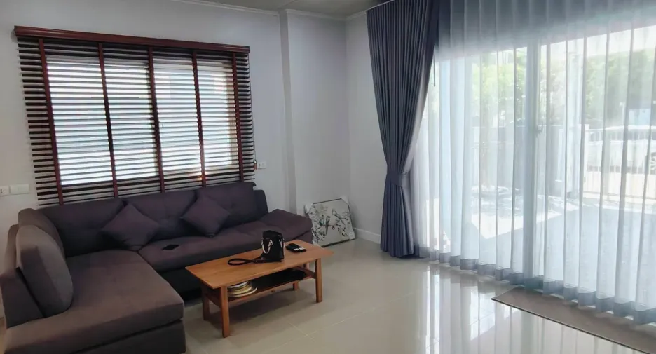 À louer 3 chambres maison à Bang Lamung, Chonburi