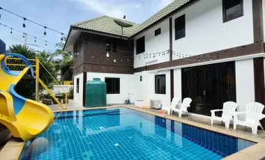 For sale 4 bedrooms villa in Huay Yai, Pattaya