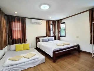 Villa zum Kauf mit 4 Zimmer in Bang Lamung, Chonburi