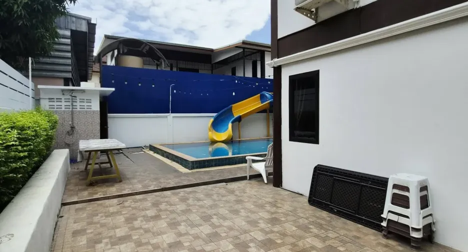 For sale 4 bedrooms villa in Huay Yai, Pattaya
