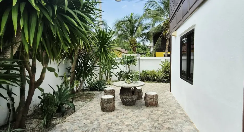 For sale 4 bedrooms villa in Huay Yai, Pattaya