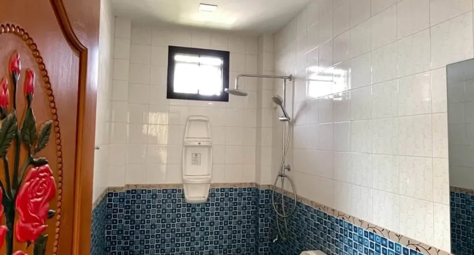 For sale 5 bedrooms house in Bang Lamung, Chonburi