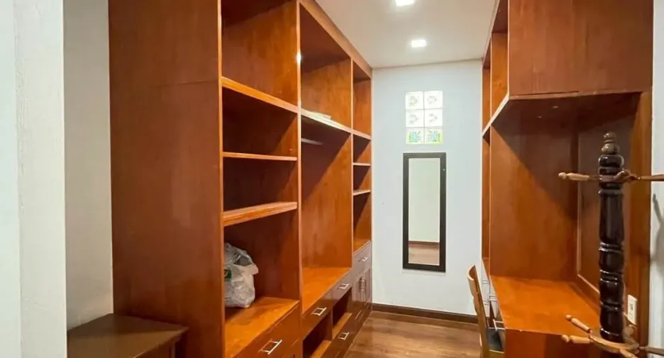 For sale 5 bedrooms house in Bang Lamung, Chonburi