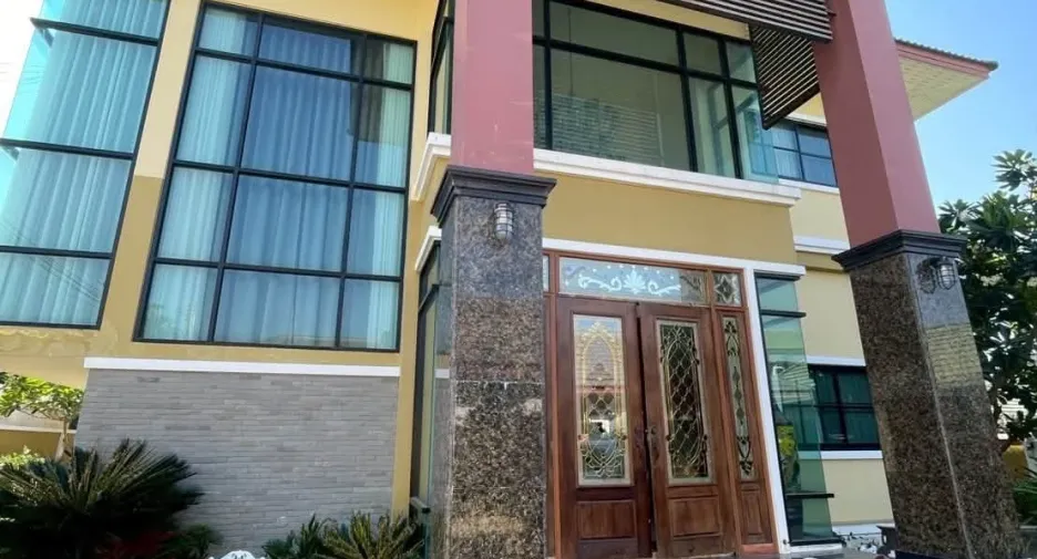 For sale 5 bedrooms house in Bang Lamung, Chonburi