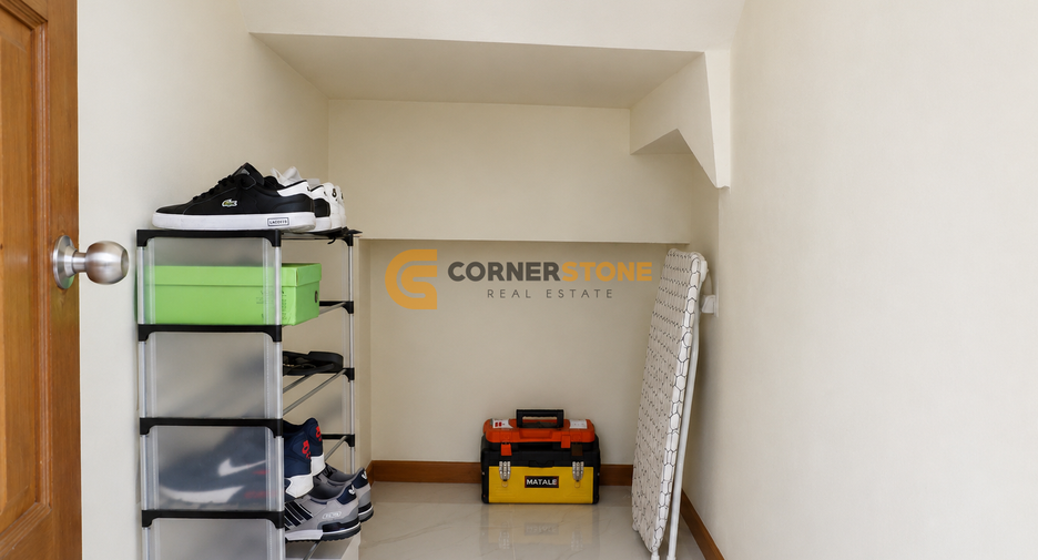 Casa en alquiler de 3 habitaciones en Bang Lamung, Chonburi