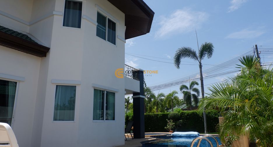 Casa en alquiler de 3 habitaciones en Bang Lamung, Chonburi