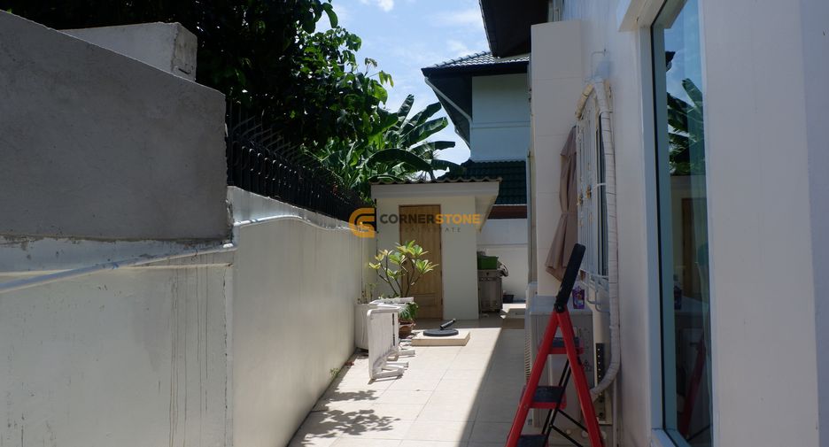 Casa en alquiler de 3 habitaciones en Bang Lamung, Chonburi