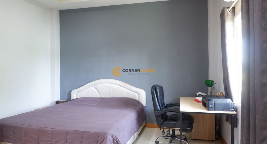 Casa en alquiler de 3 habitaciones en Bang Lamung, Chonburi