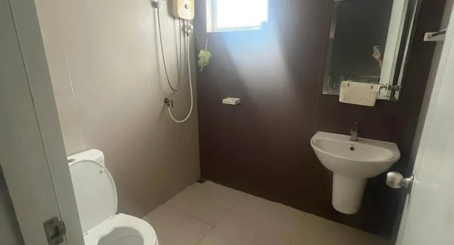 For sale and for rent 3 bedrooms townhouse in Khlong Sam Wa, Bangkok
