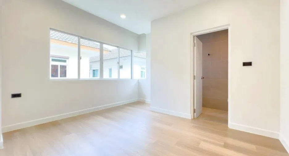 Haus zum Kauf mit 3 Zimmer in Bang Kruai, Nonthaburi