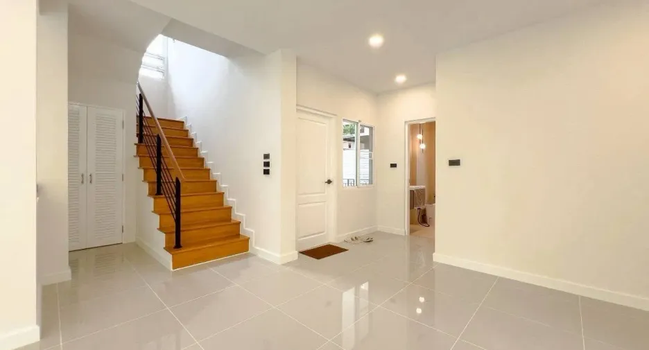 Haus zum Kauf mit 3 Zimmer in Bang Kruai, Nonthaburi