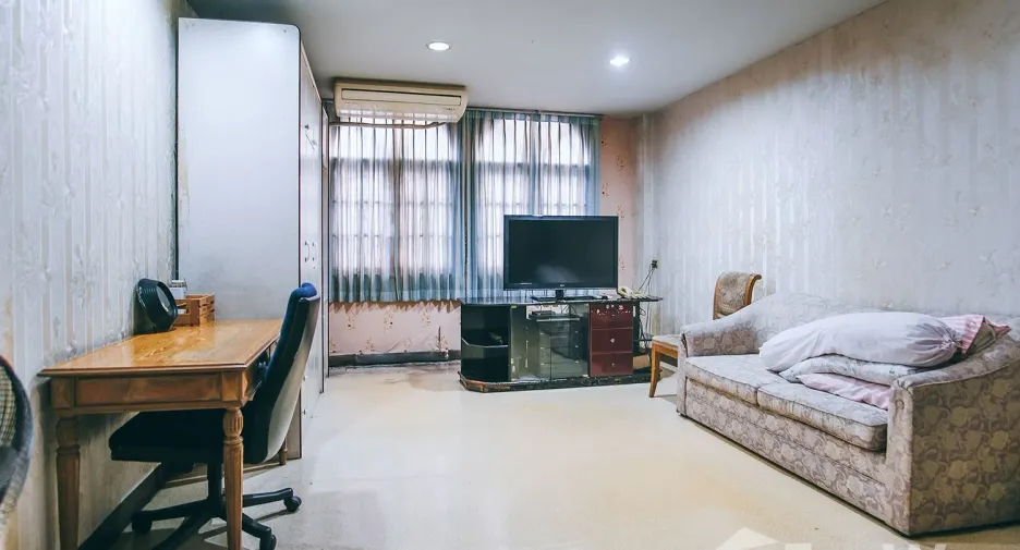 Oficina en venta de 4 habitaciones en Mueang Nonthaburi, Nonthaburi