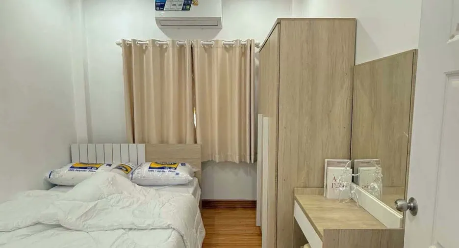 Reihenhaus zur Miete mit 3 Zimmer in Mueang Khon Kaen, Khon Kaen