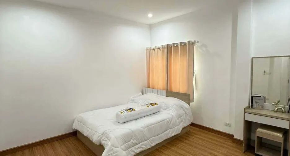 Reihenhaus zur Miete mit 3 Zimmer in Mueang Khon Kaen, Khon Kaen
