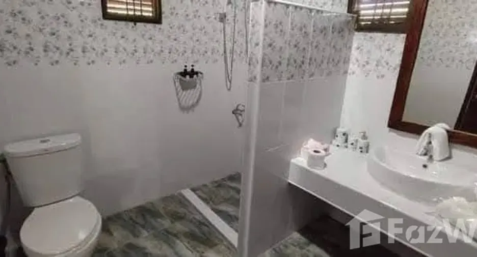 Haus zum Kauf mit 1 Zimmer in Mueang Rayong, Rayong