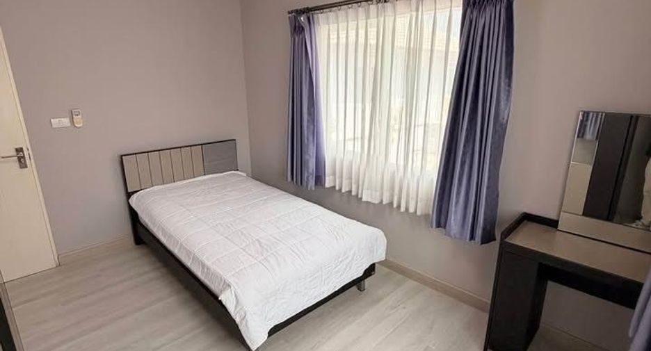 Casa en alquiler de 3 habitaciones en Phutthamonthon, Nakhon Pathom
