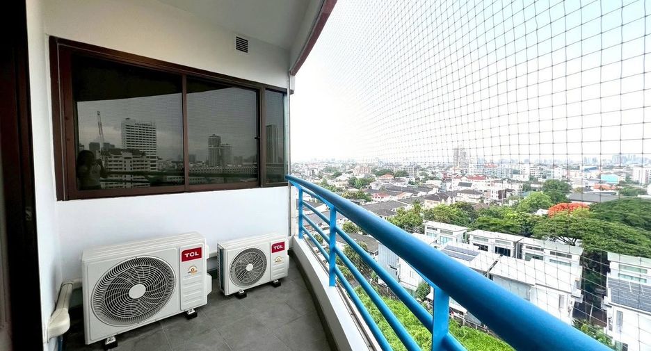 For sale 2 bedrooms condo in Chatuchak, Bangkok
