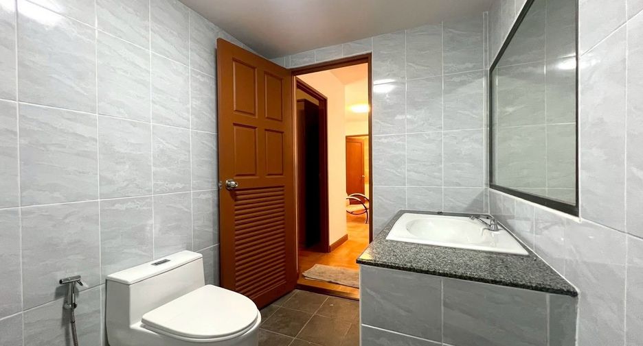 For sale 2 bedrooms condo in Chatuchak, Bangkok