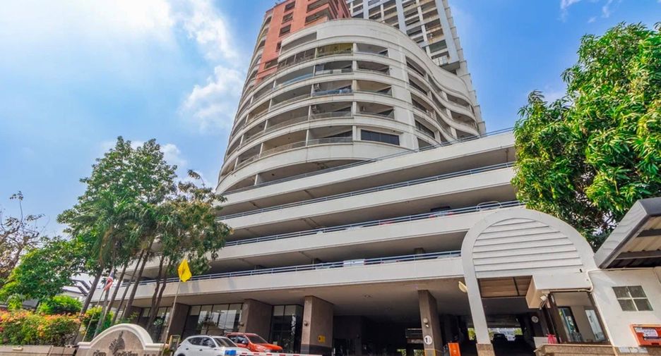 For sale 2 bedrooms condo in Chatuchak, Bangkok