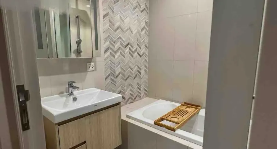 For sale and for rent 1 bed condo in Khlong Toei, Bangkok