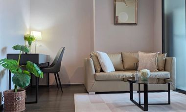 Condo en alquiler de 1 habitaciones en Phra Khanong, Bangkok