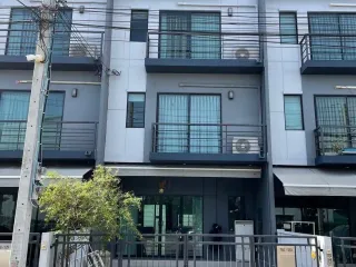 For rent 3 ベッドルーム townhouse in Prawet, Bangkok