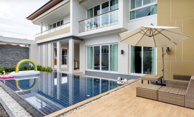 Villa zur Miete mit 4 Zimmer in Mueang Phuket, Phuket