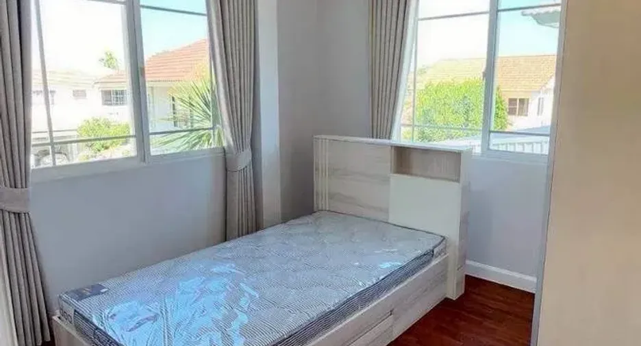 Casa en alquiler de 3 habitaciones en Mueang Chiang Mai, Chiang Mai