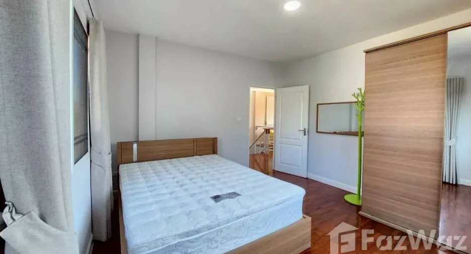 Casa en alquiler de 3 habitaciones en Mueang Chiang Mai, Chiang Mai