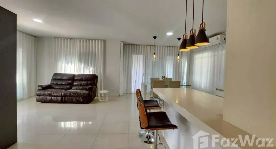 Casa en alquiler de 3 habitaciones en Mueang Chiang Mai, Chiang Mai