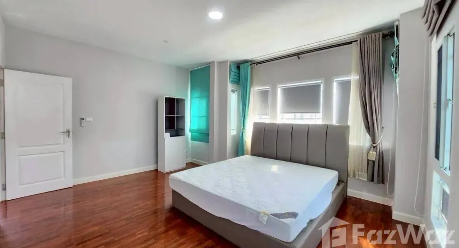 Casa en alquiler de 3 habitaciones en Mueang Chiang Mai, Chiang Mai