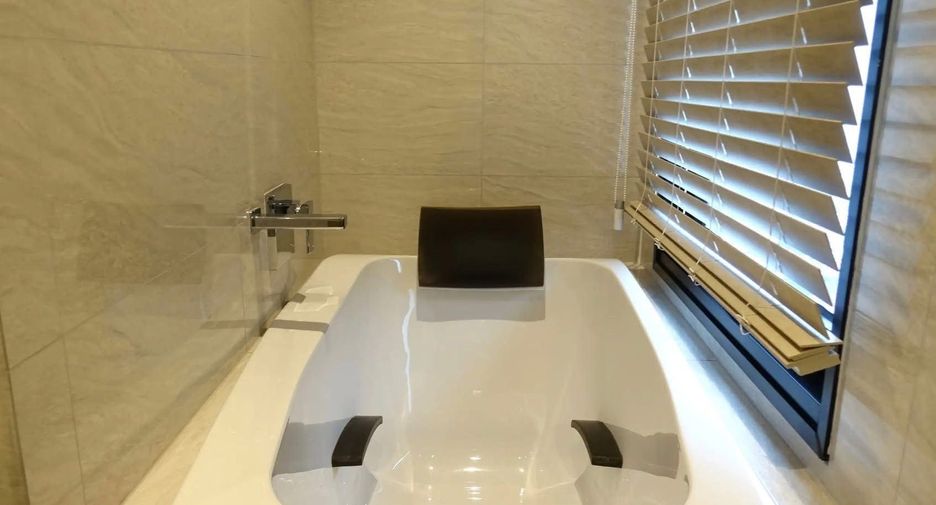 Condo en venta y en alquiler de 2 habitaciones en Watthana, Bangkok