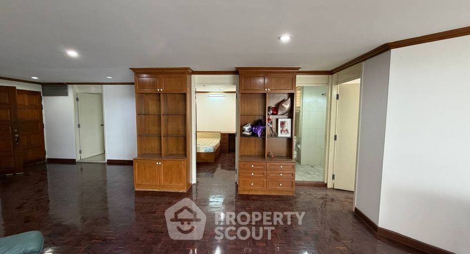 Wohnung zur Miete mit 3 Zimmer in Watthana, Bangkok
