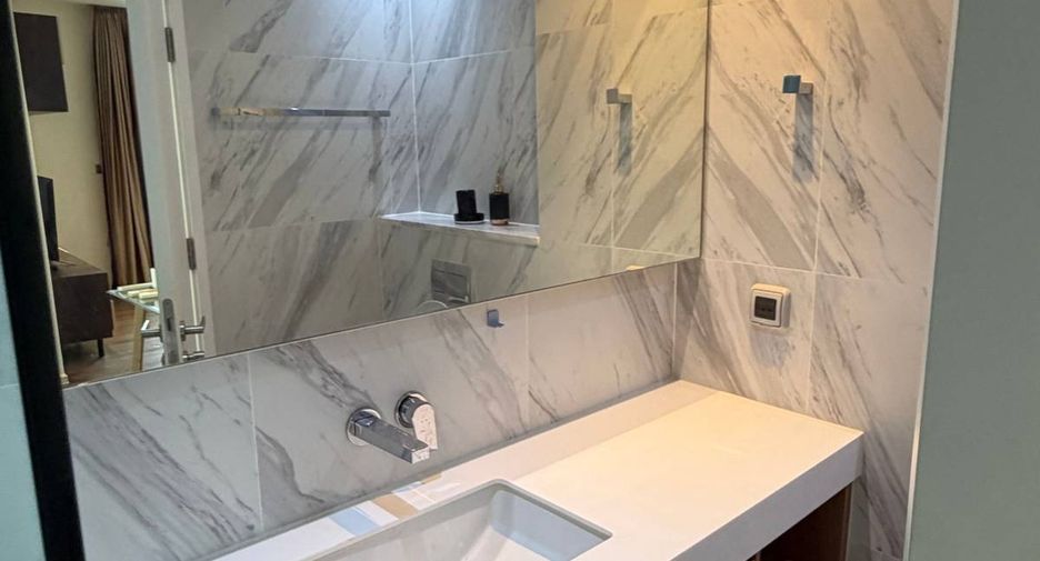 For rent 2 bedrooms condo in Khlong Toei, Bangkok