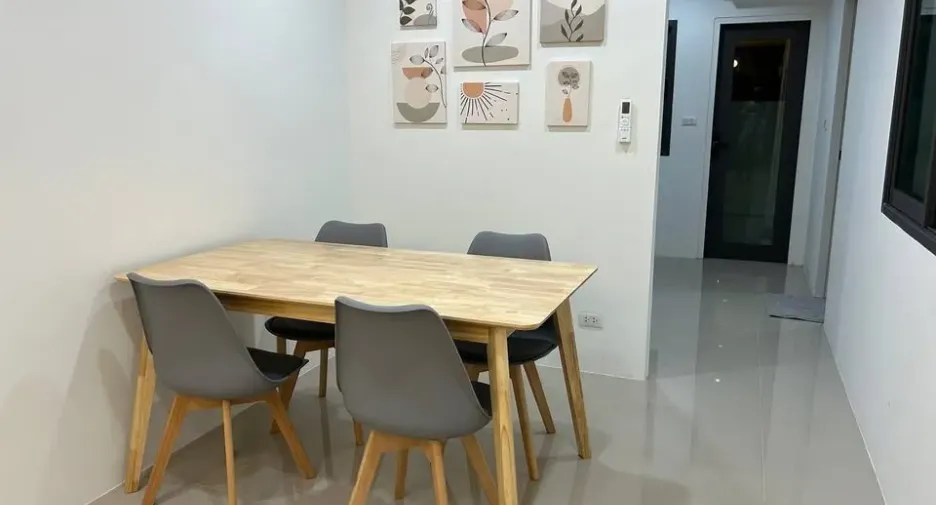 For rent 2 bedrooms townhouse in Thalang, Phuket