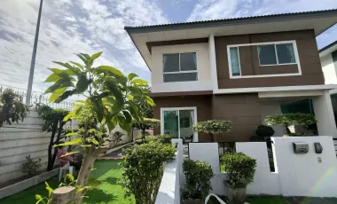 À louer 3 chambres maison à Mueang Samut Prakan, Samut Prakan