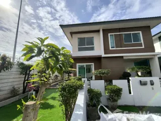 À louer 3 chambres maison à Mueang Samut Prakan, Samut Prakan