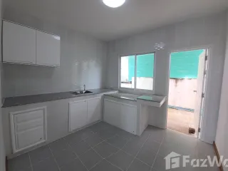 À louer 3 chambres maison à Mueang Samut Prakan, Samut Prakan