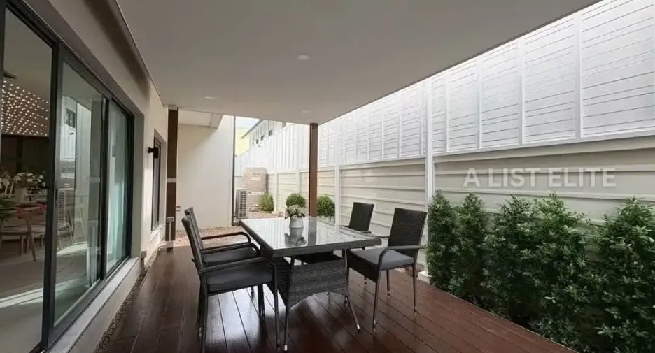 For sale 4 ベッドルーム house in Bang Lamung, Chonburi