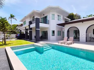 For Rent 4 Bedroom House In Bang Lamung, Chonburi