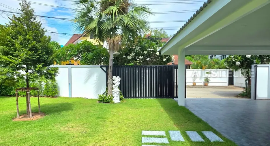 For sale 4 ベッドルーム house in Bang Lamung, Chonburi