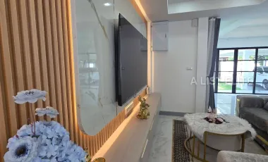 For sale 4 ベッドルーム house in Bang Lamung, Chonburi