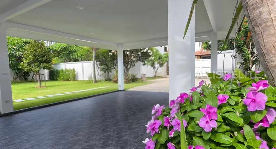 For sale 4 ベッドルーム house in Bang Lamung, Chonburi