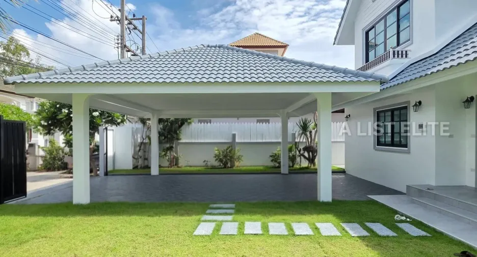 For sale 4 ベッドルーム house in Bang Lamung, Chonburi