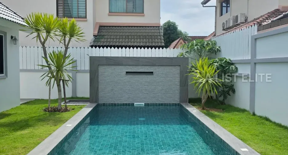 For sale 4 ベッドルーム house in Bang Lamung, Chonburi