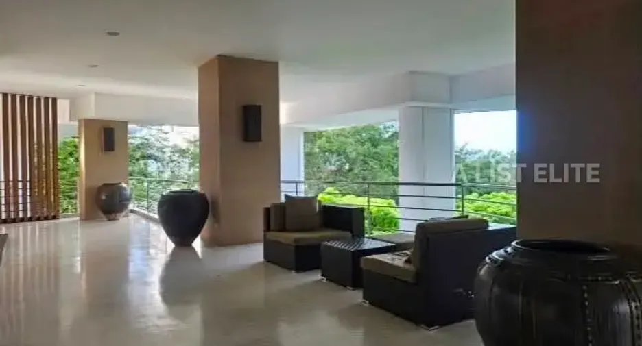 For sale 3 ベッドルーム condo in Bang Lamung, Chonburi