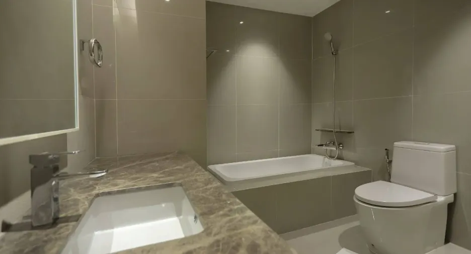 For rent 4 bedrooms condo in Watthana, Bangkok